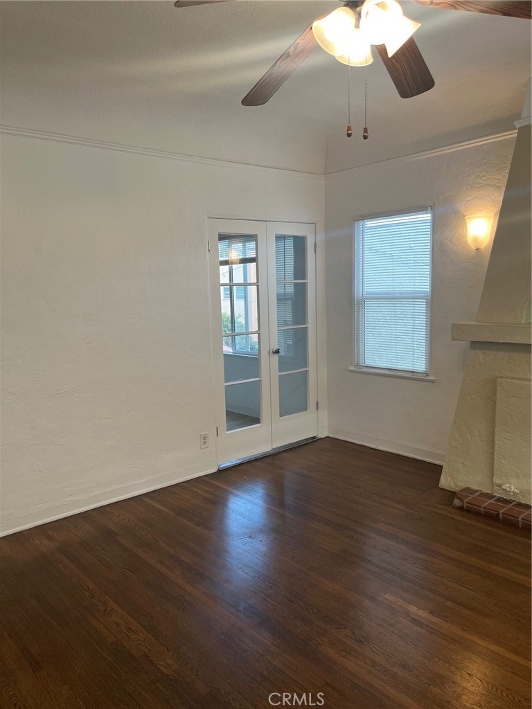 833 Cedar