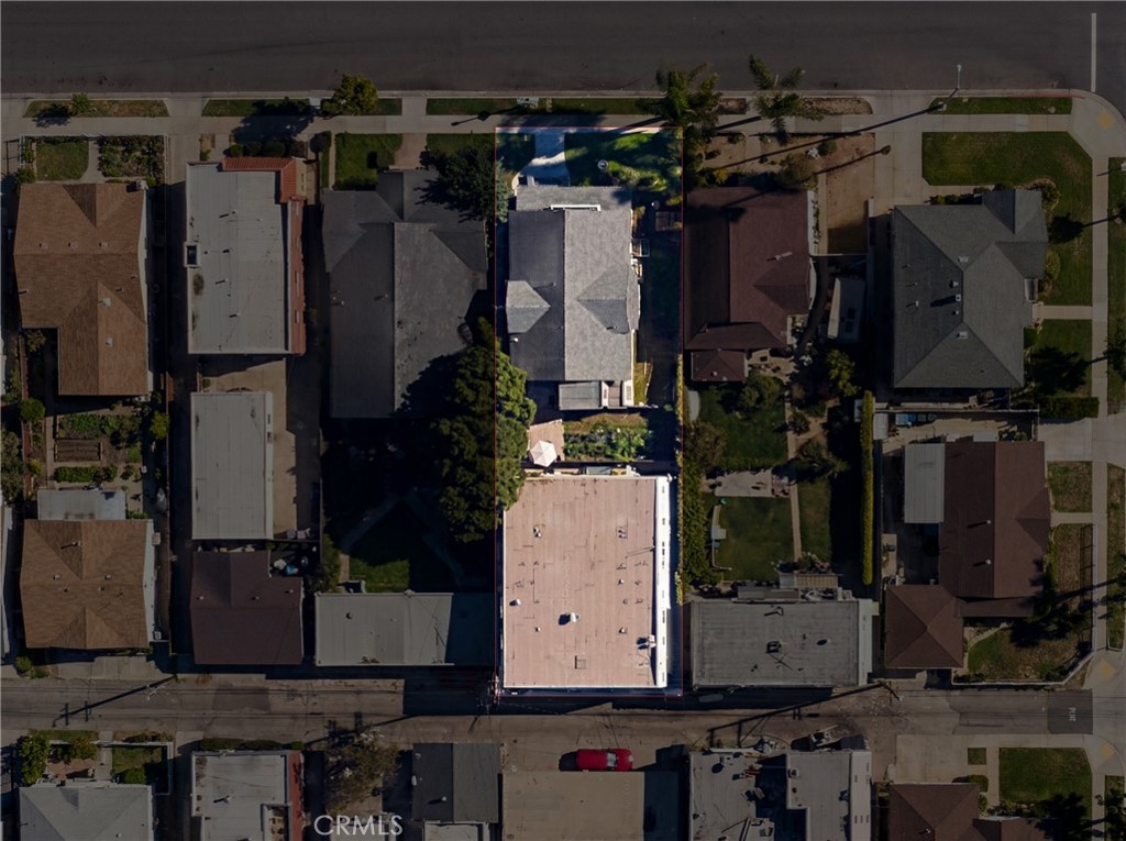 833 Cedar