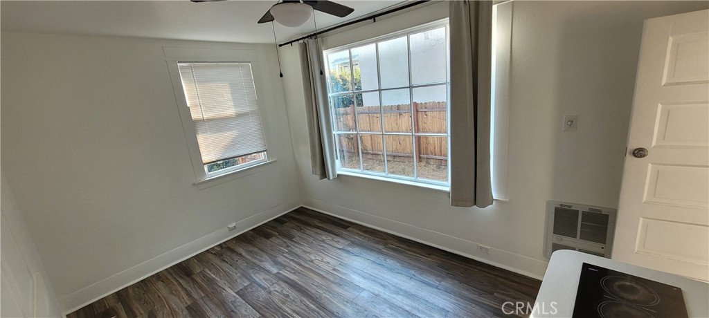 833 Cedar