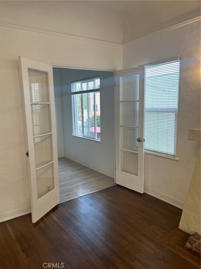 833 Cedar
