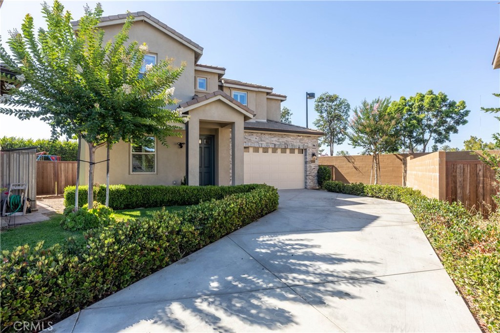 6301 Rancho Caballo