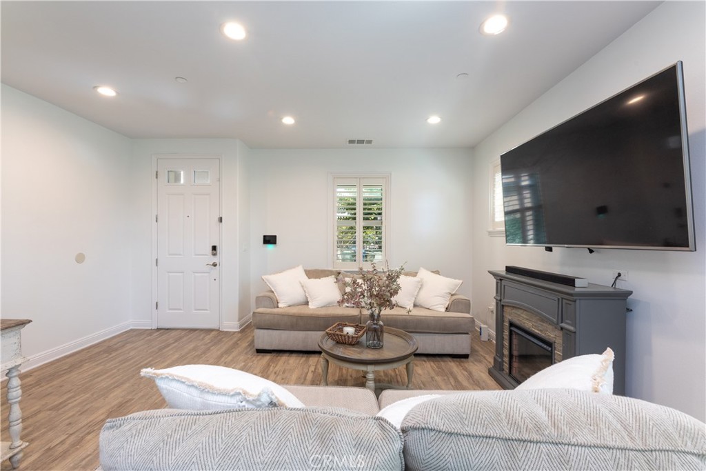 6301 Rancho Caballo