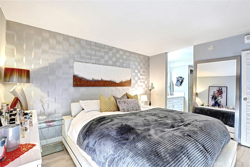 1750 E Ocean 101
