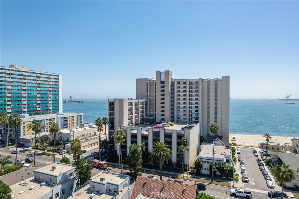 1750 E Ocean 101