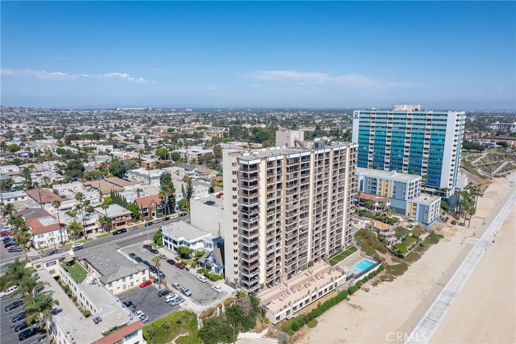 1750 E Ocean 101