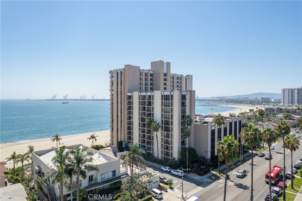1750 E Ocean 101