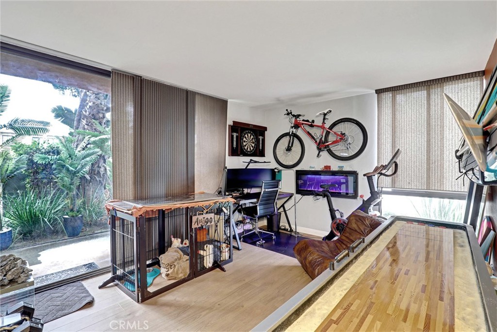 1750 E Ocean 101