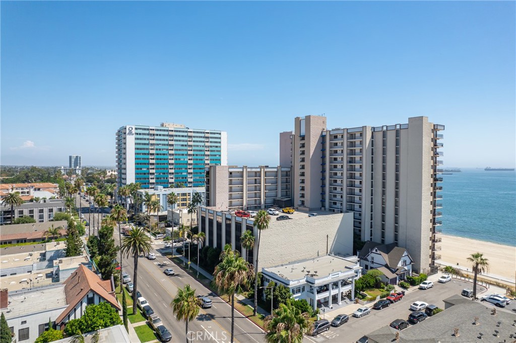 1750 E Ocean 101