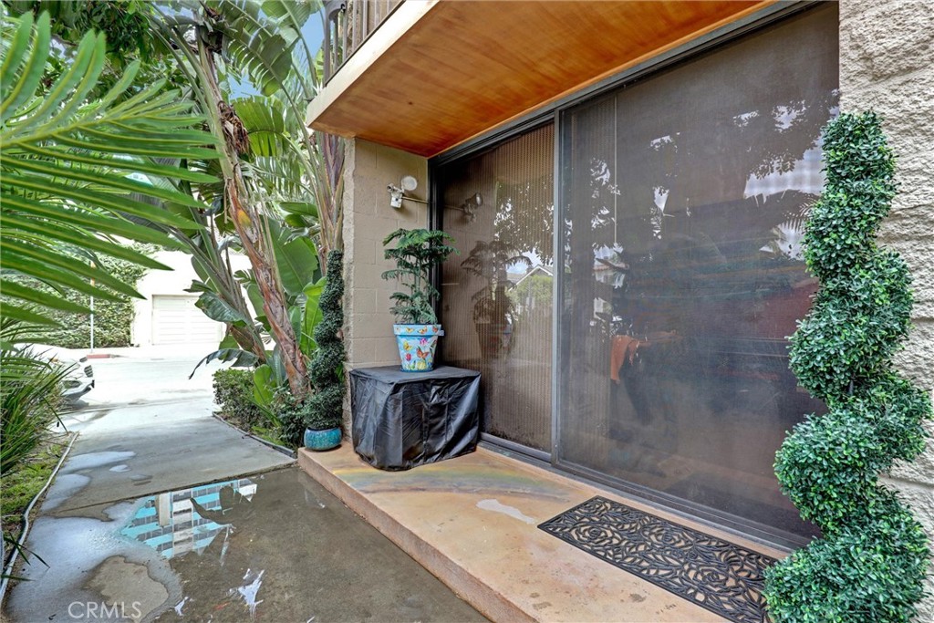 1750 E Ocean Boulevard 101