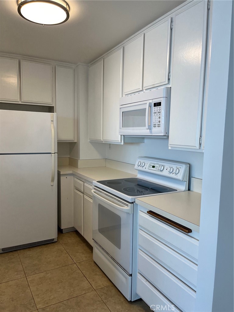 1750 E Ocean Boulevard 1103