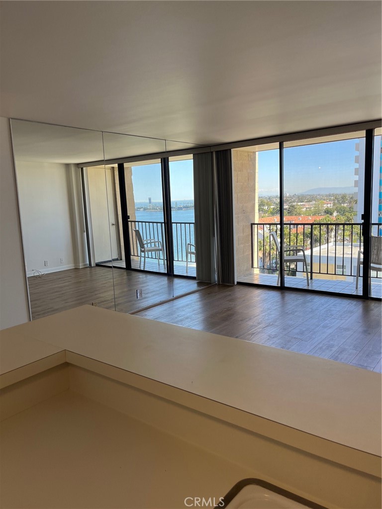 1750 E Ocean Boulevard 1103