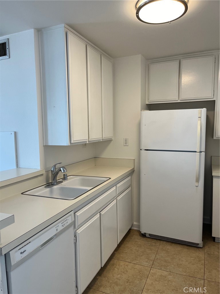 1750 E Ocean Boulevard 1103