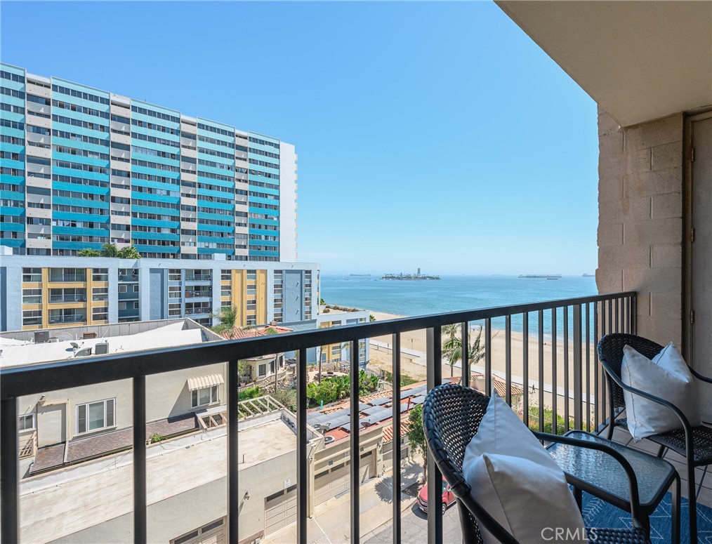 1750 E Ocean Boulevard 1103