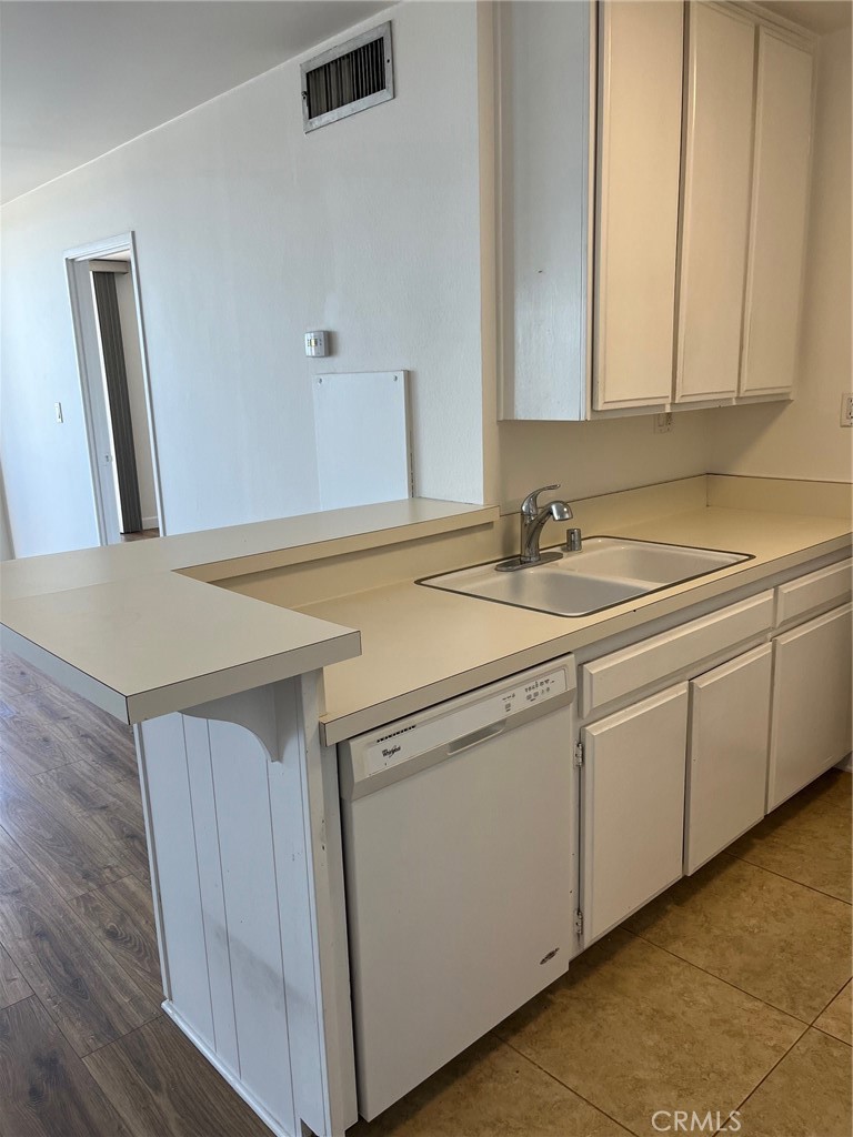1750 E Ocean Boulevard 1103