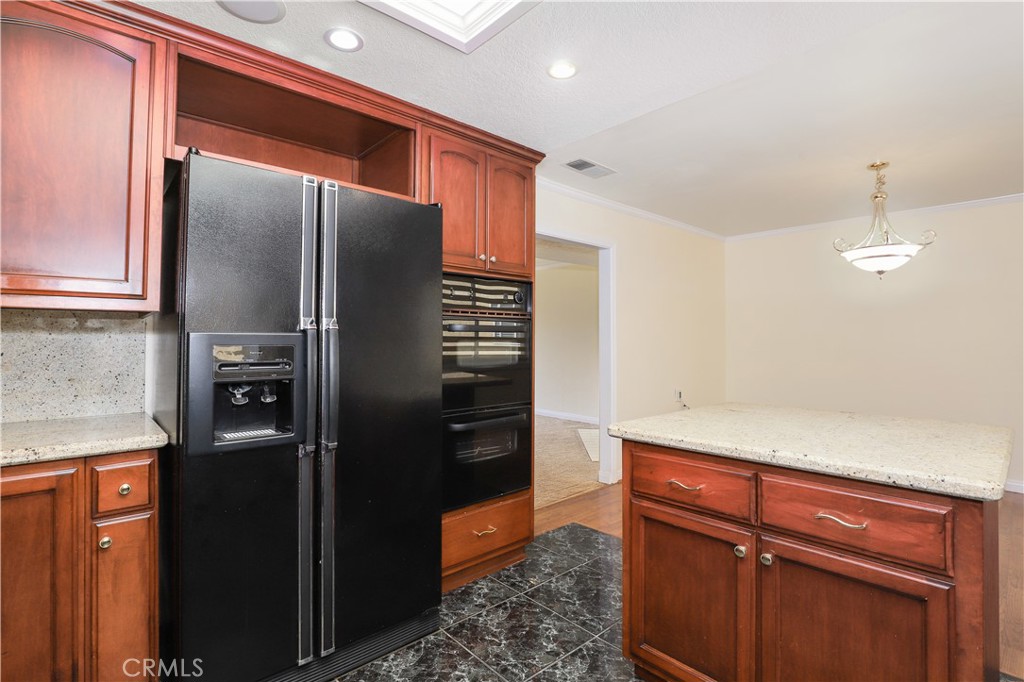 2254 Gaviota Avenue 7