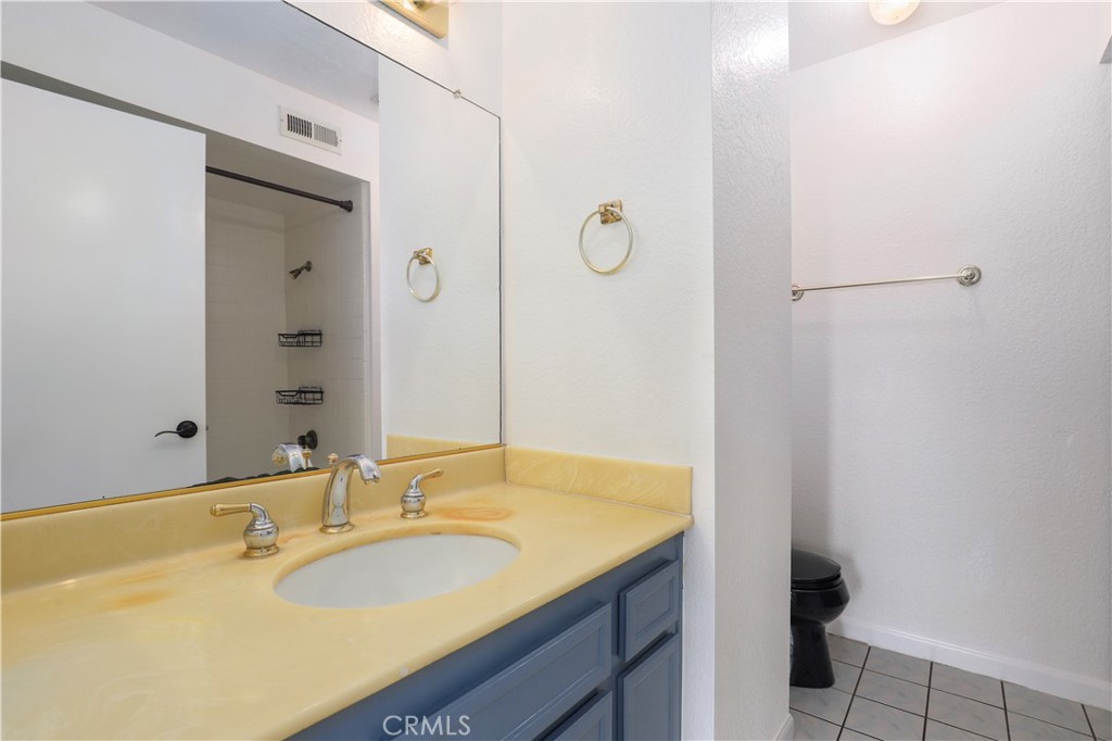 2254 Gaviota Avenue 7