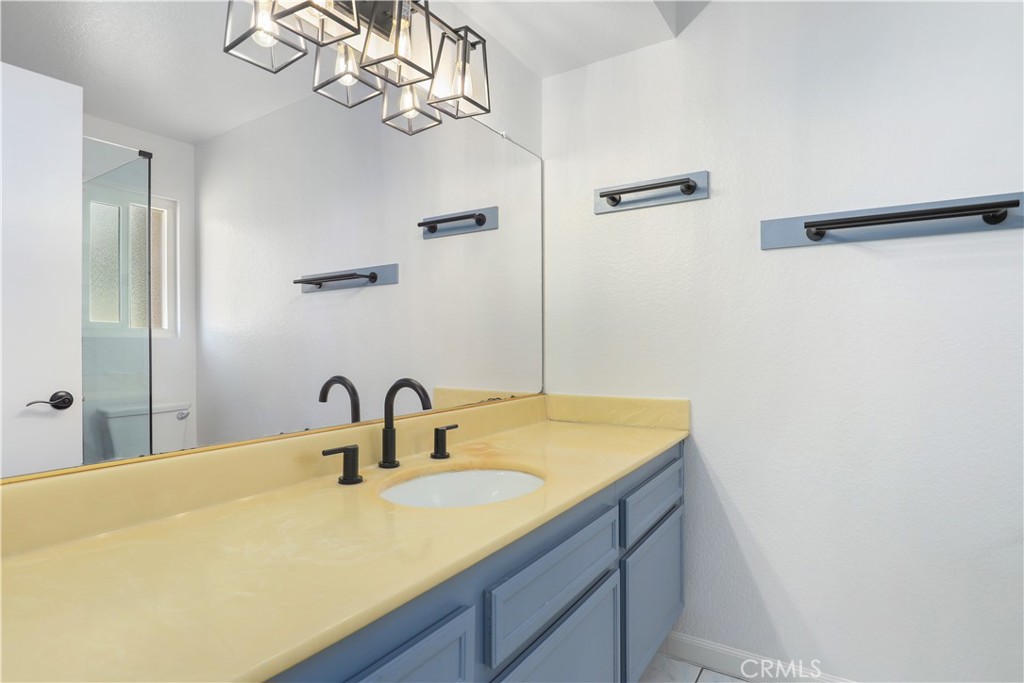 2254 Gaviota Avenue 7