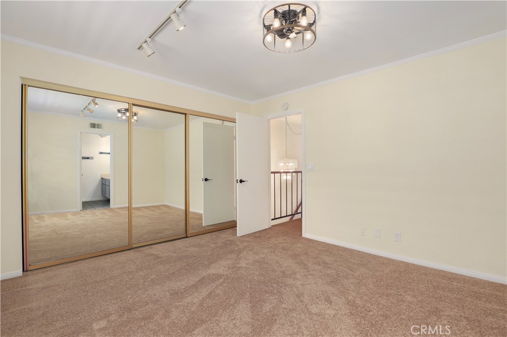 2254 Gaviota Avenue 7