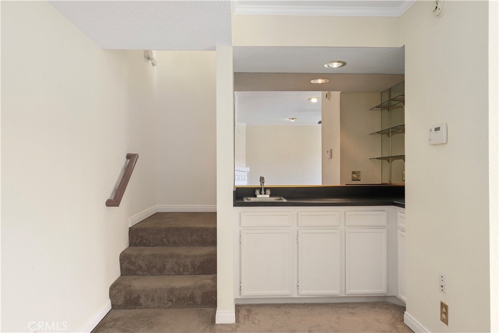 2254 Gaviota Avenue 7