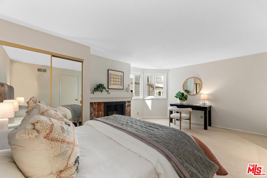 830 Haverford Ave Unit: 10