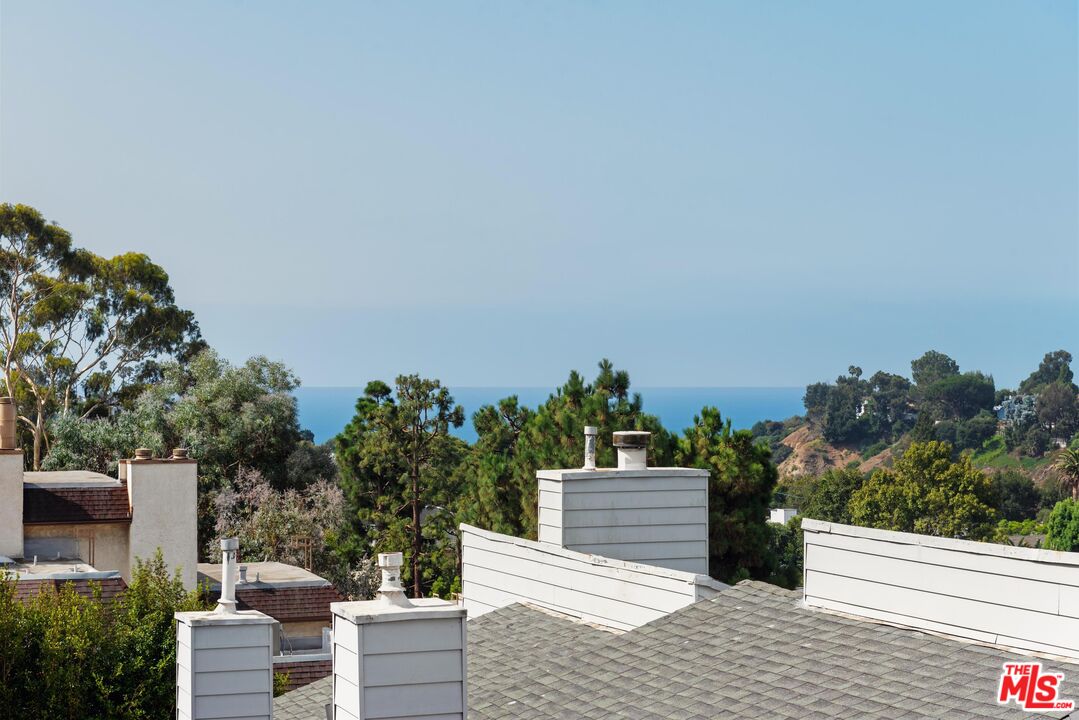 830 Haverford Ave Unit: 10