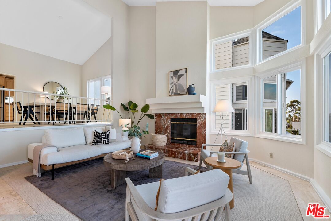 830 Haverford Ave Unit: 10