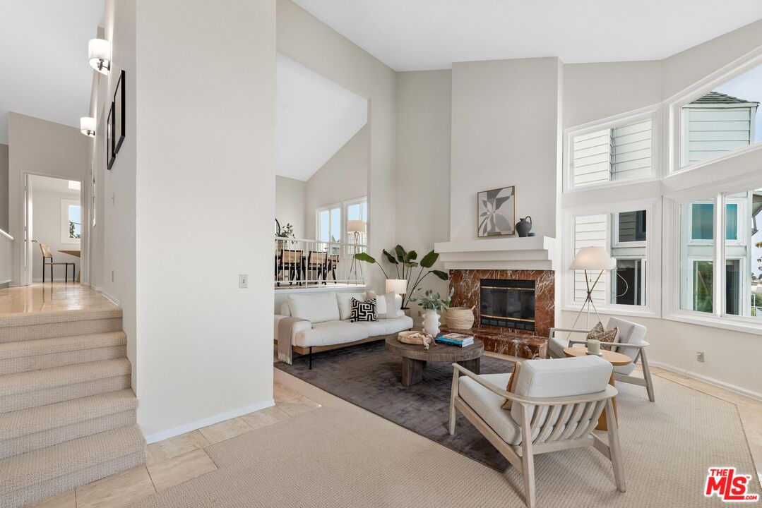 830 Haverford Ave Unit: 10