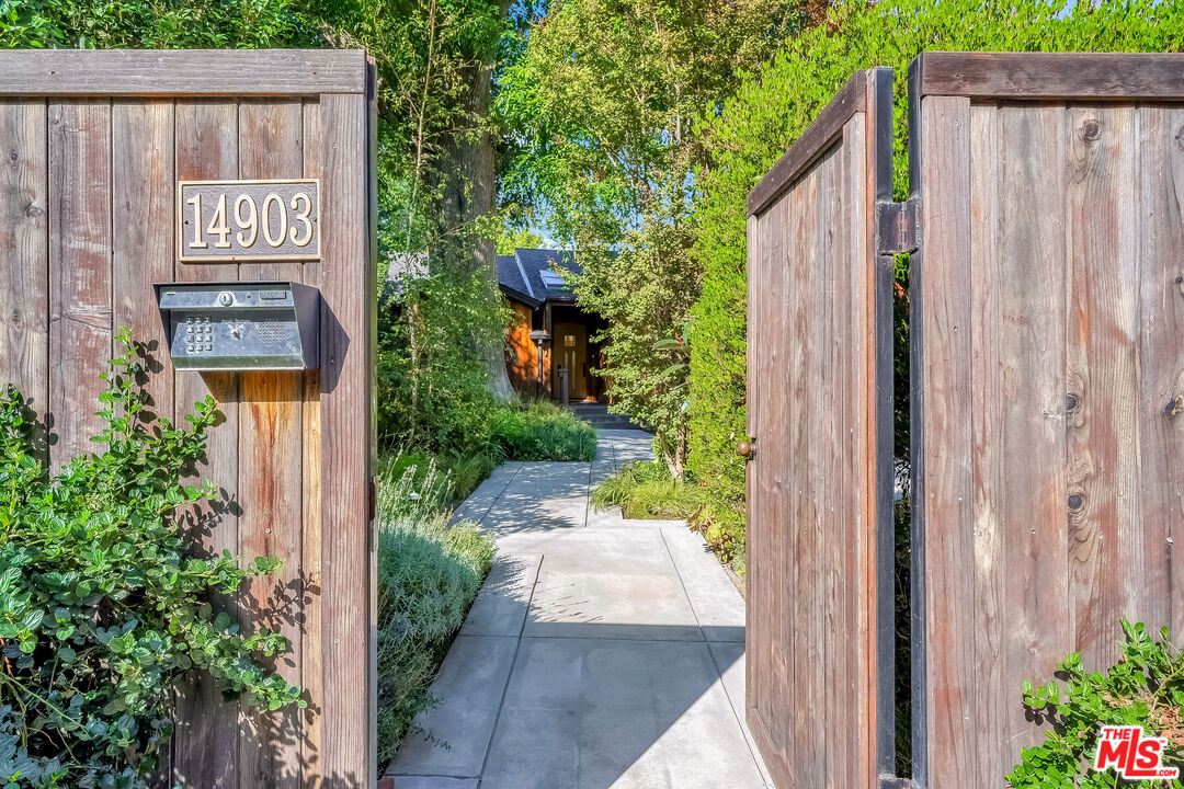 14903 Valley Vista Blvd