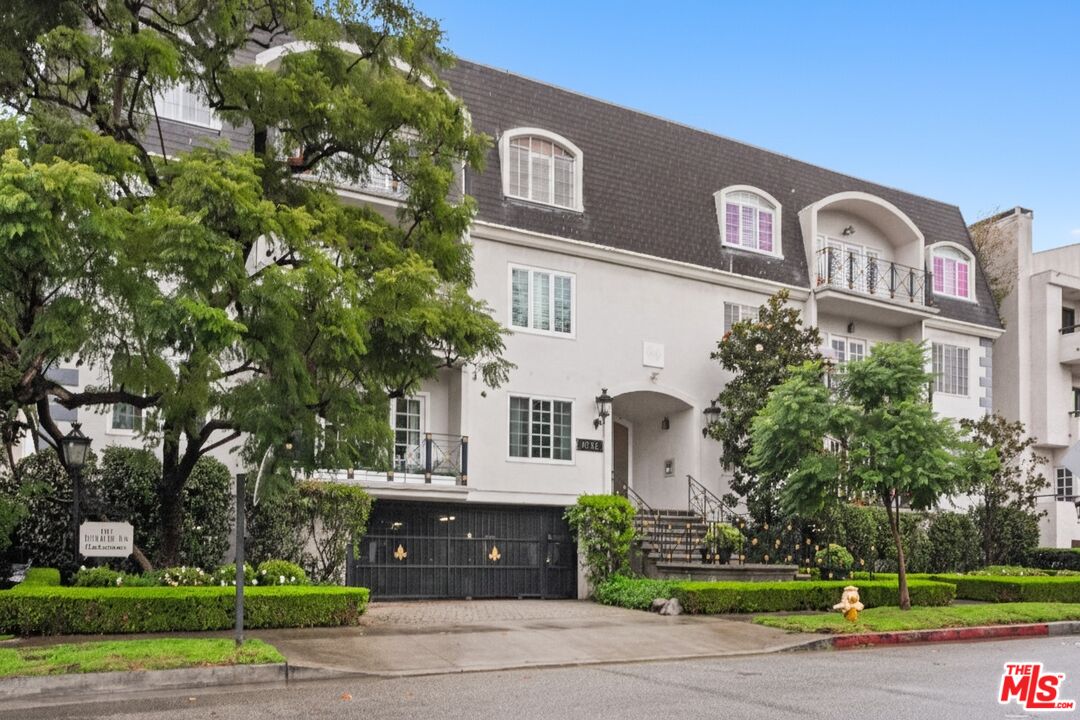 11745 Montana Ave Unit: 104