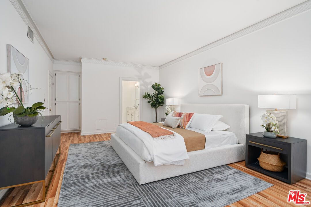 11745 Montana Ave Unit: 104