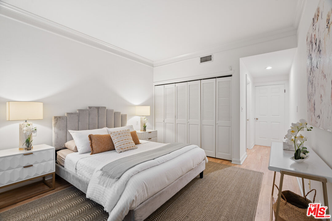 11745 Montana Ave Unit: 104