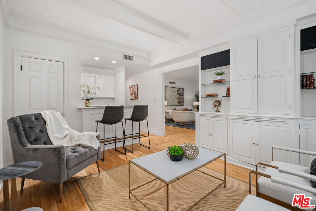 11745 Montana Ave Unit: 104