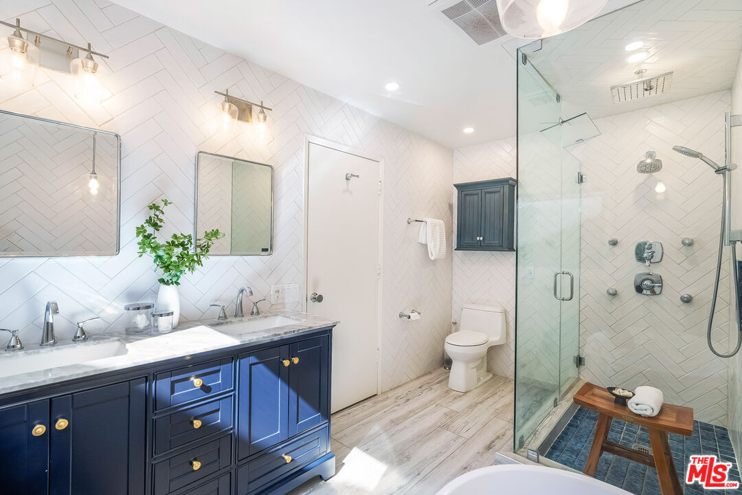 14903 Valley Vista Blvd