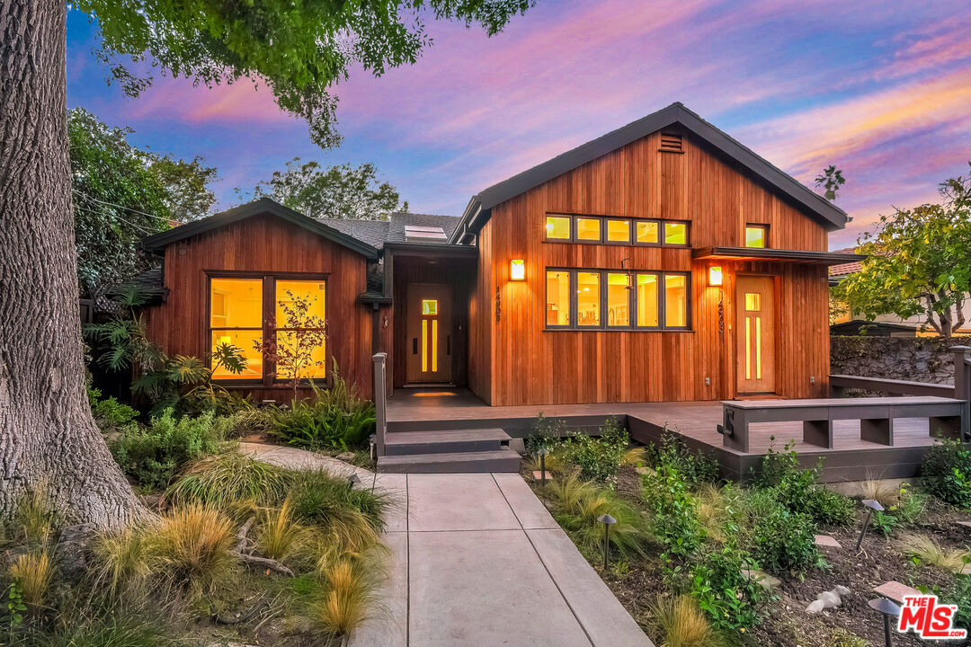 14903 Valley Vista Blvd