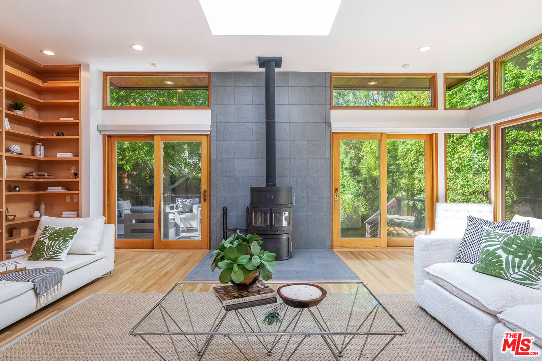 14903 Valley Vista Blvd