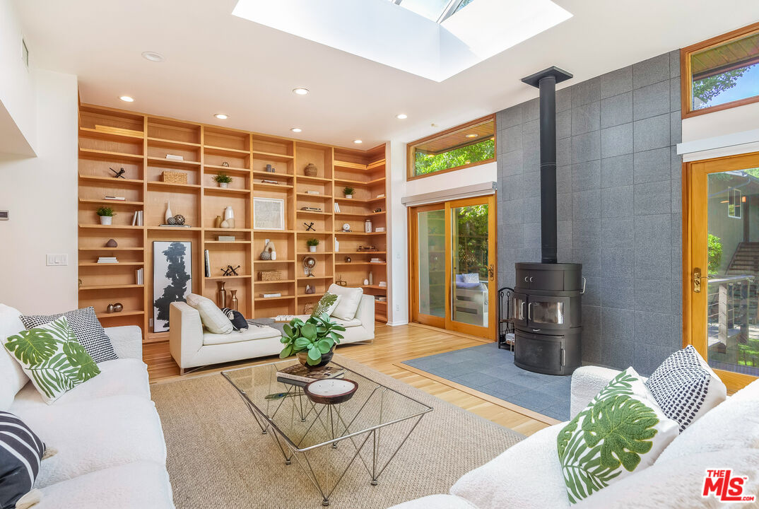 14903 Valley Vista Blvd