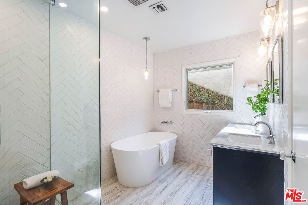 14903 Valley Vista Blvd