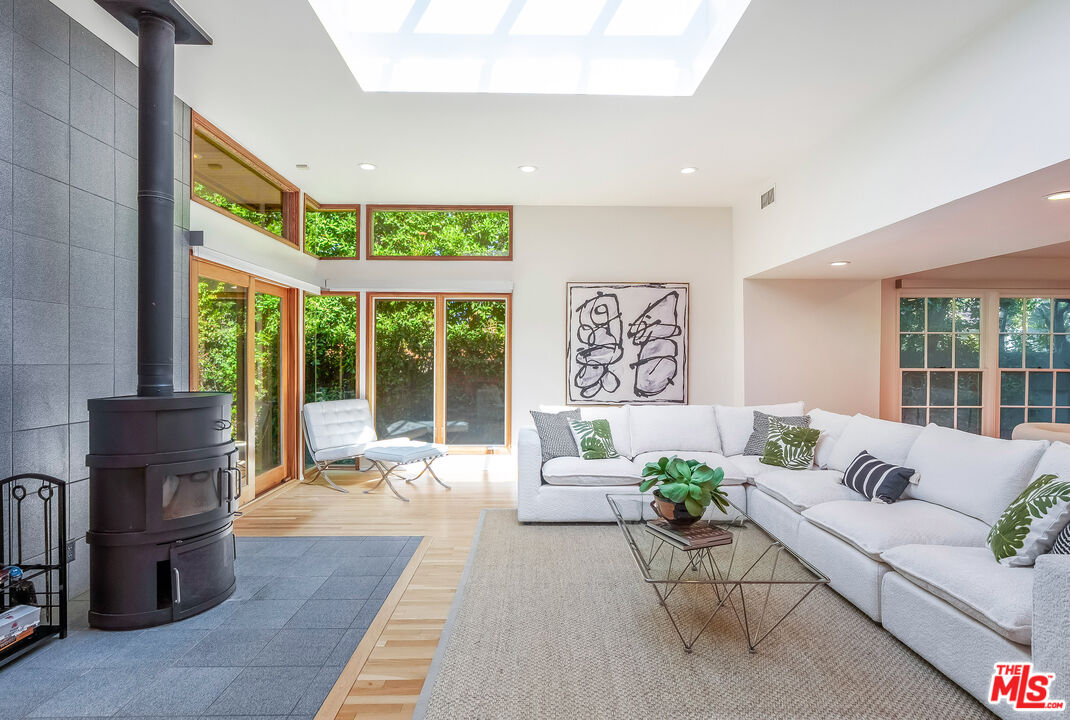 14903 Valley Vista Blvd