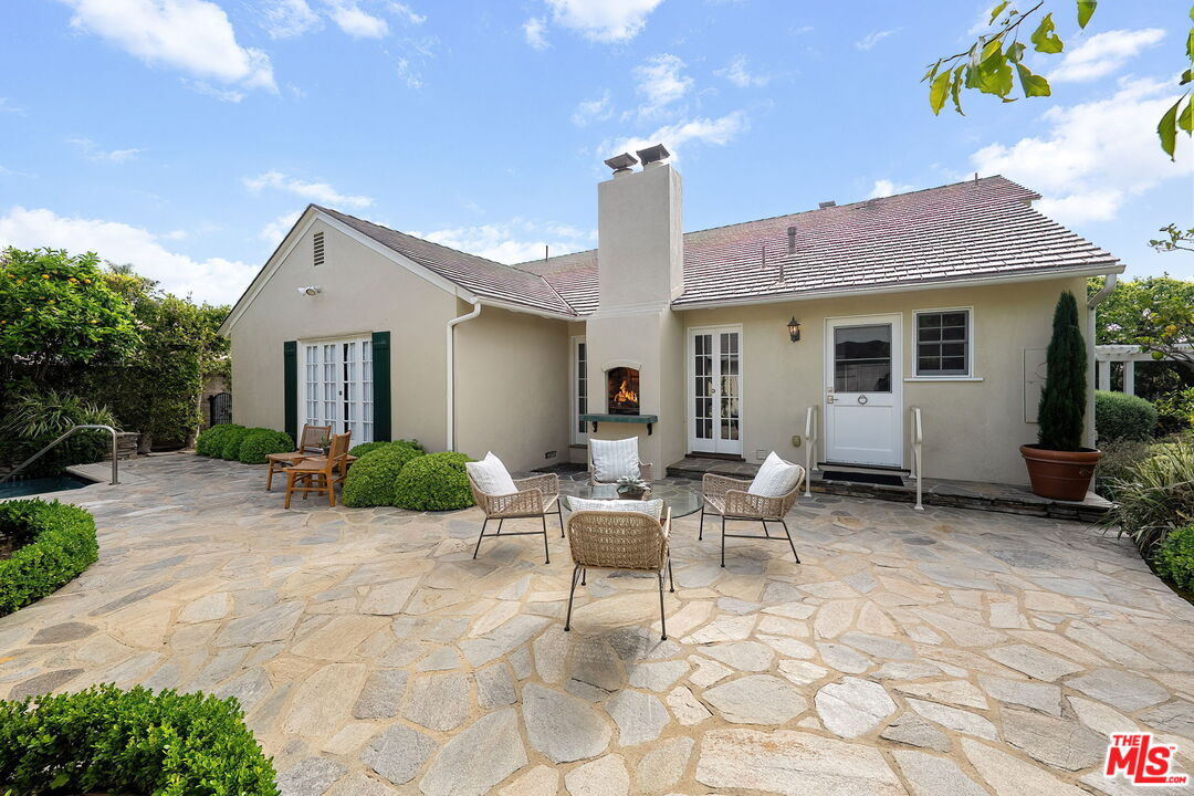 501 Ocampo Dr