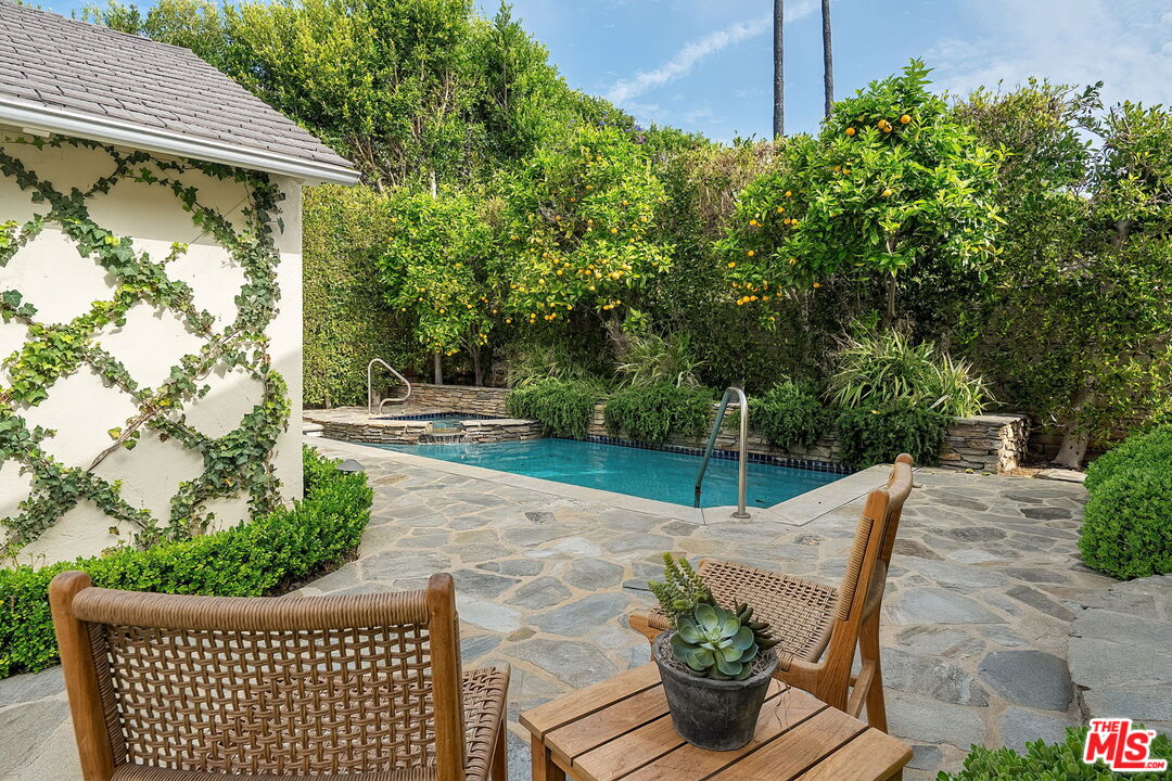 501 Ocampo Dr
