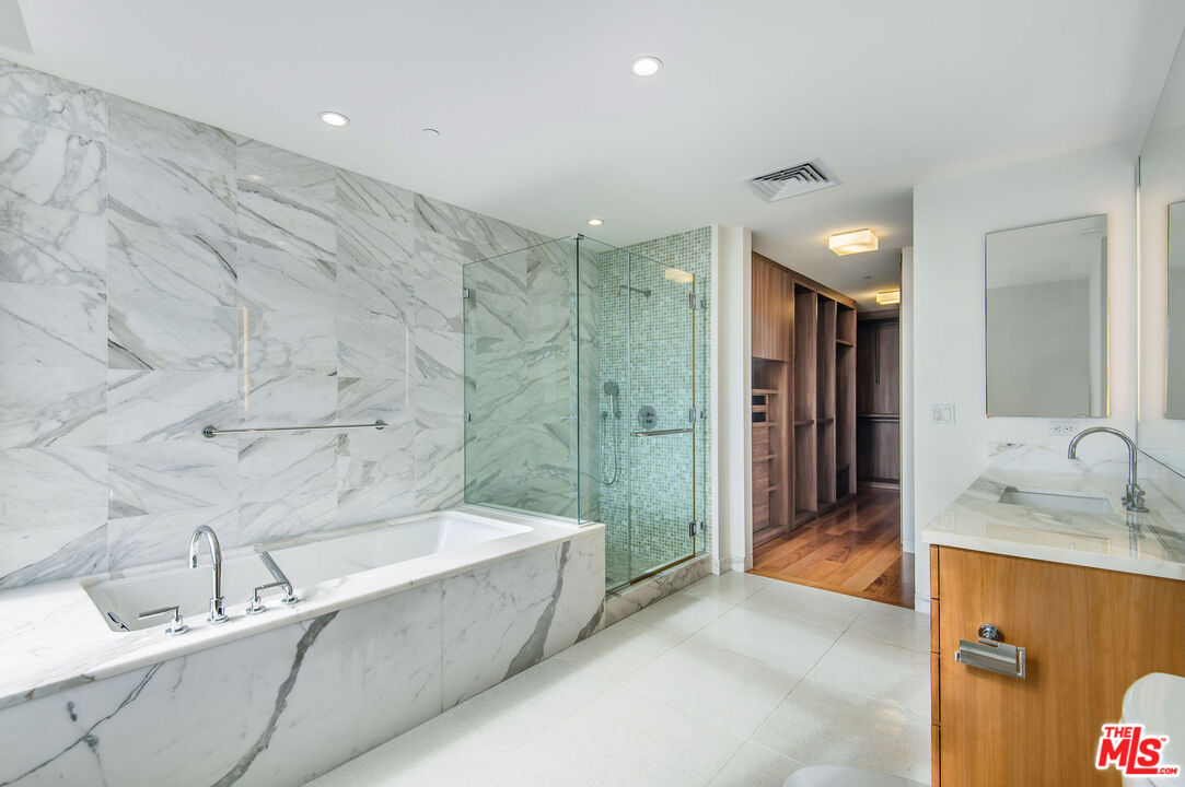 1 W Century Dr Unit: 24A