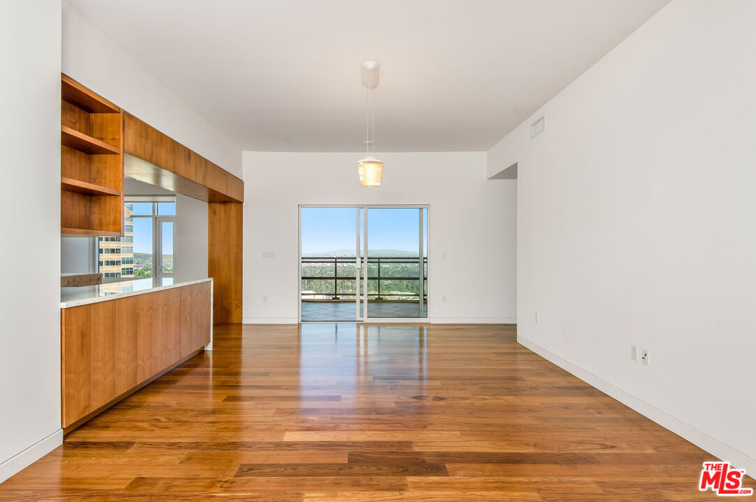 1 W Century Dr Unit: 24A