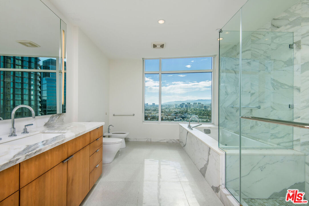 1 W Century Dr Unit: 24A