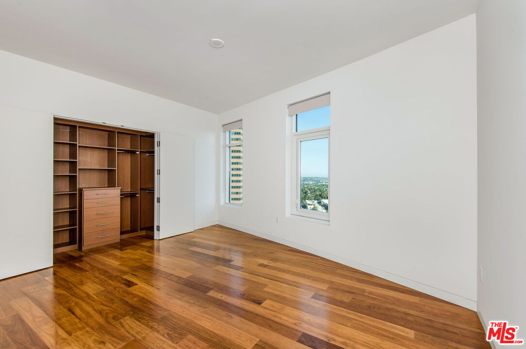 1 W Century Dr Unit: 24A