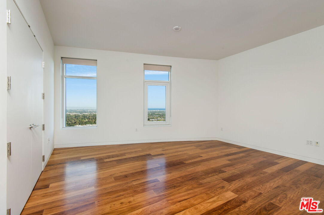 1 W Century Dr Unit: 24A
