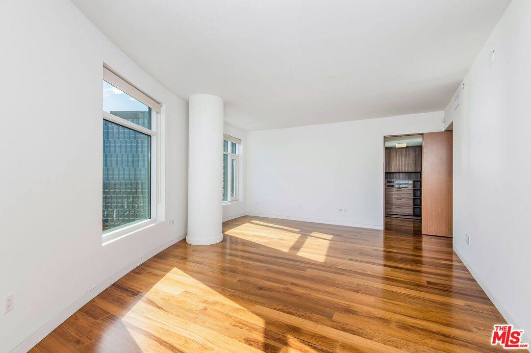 1 W Century Dr Unit: 24A