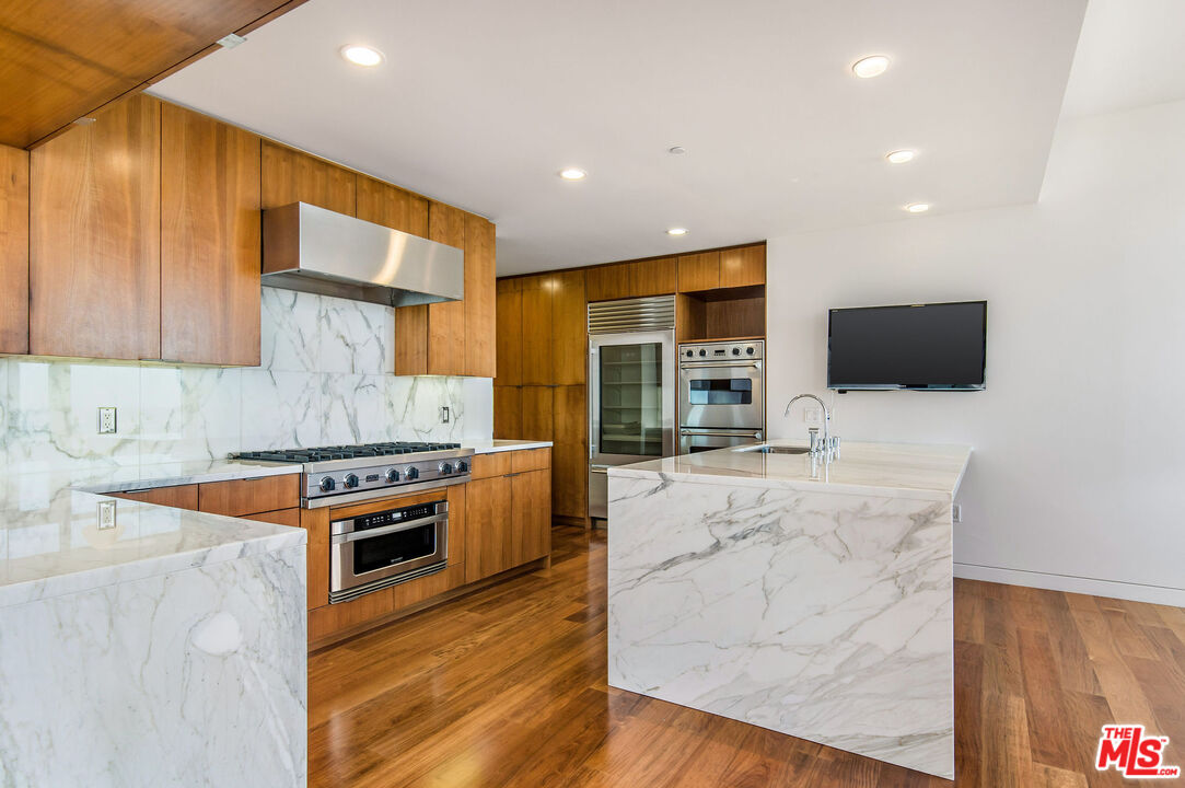 1 W Century Dr Unit: 24A