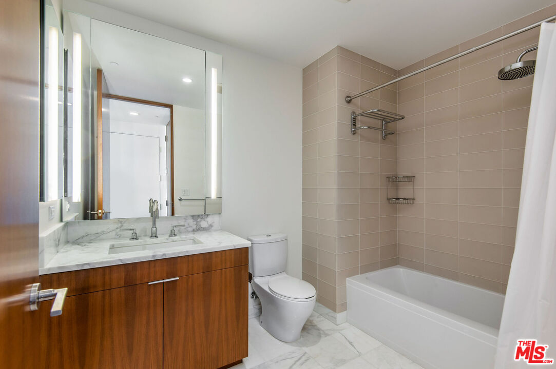 1 W Century Dr Unit: 24A