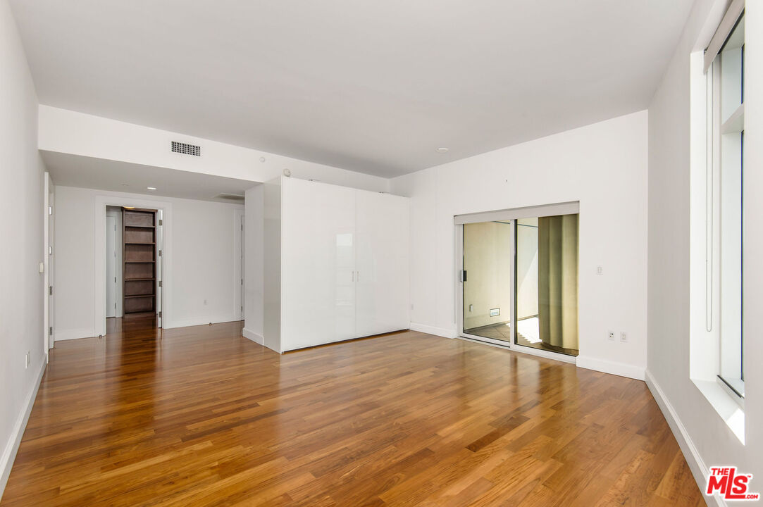 1 W Century Dr Unit: 24D