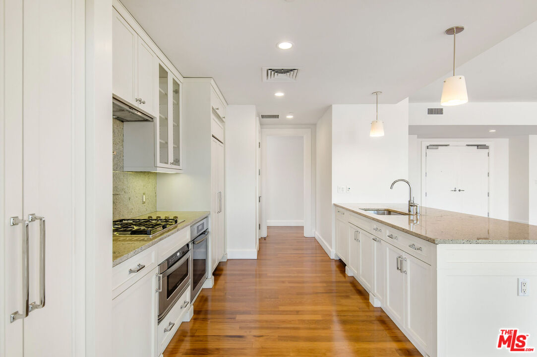 1 W Century Dr Unit: 24D